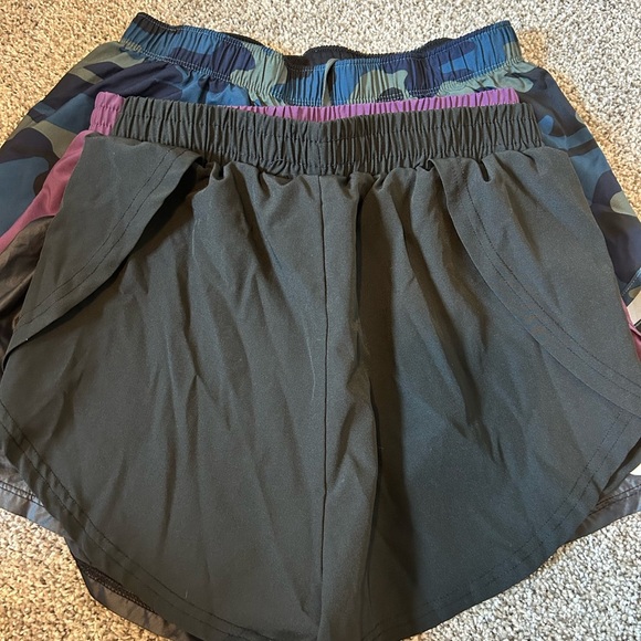 Running shorts bundle size small! - Picture 4 of 16